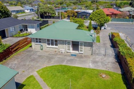 Photo of property in 25 Rimu Street, Waikanae, 5036
