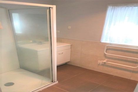 Photo of property in 10 Hinau Street, New Lynn, Auckland, 0600