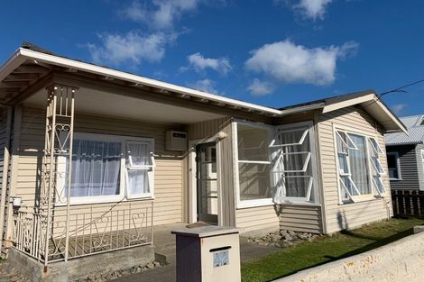 Photo of property in 42 Strathavon Road, Miramar, Wellington, 6022