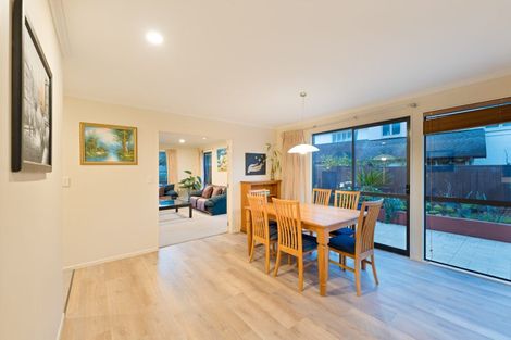 Photo of property in 35 Waimanu Bay Drive, Te Atatu Peninsula, Auckland, 0610