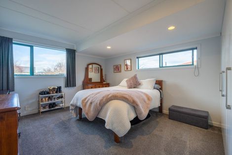 Photo of property in 22b Lawson Burrows Crescent, Te Anau, 9600