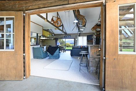 Photo of property in 81 Pohokura Road, Tutira, Napier, 4188