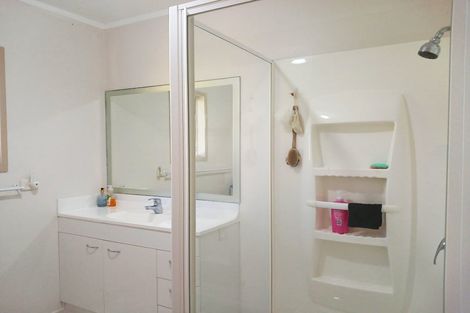 Photo of property in 9/11 Ocean View Road, Cable Bay, 0420