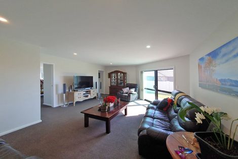 Photo of property in 33 Waimakariri Drive, Te Awa, Napier, 4110