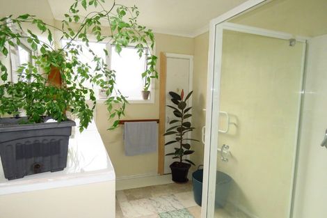 Photo of property in 104 Russell Street, Westport, 7825