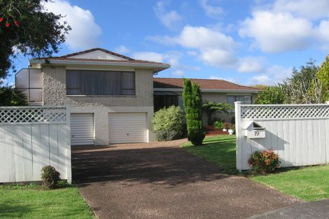 Photo of property in 19 Dowling Place, Pakuranga, Auckland, 2010