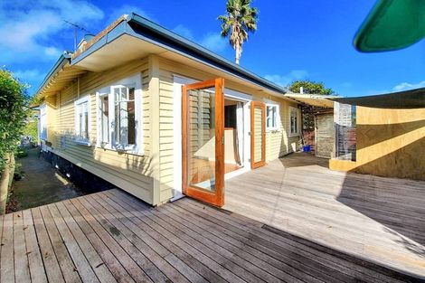 Photo of property in 2/2 Ewen Street, Takapuna, Auckland, 0622