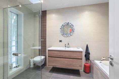 Photo of property in 30 Tinopai Road, Titirangi, Auckland, 0604