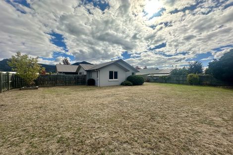 Photo of property in 17 Ash Avenue, Albert Town, Wanaka, 9305