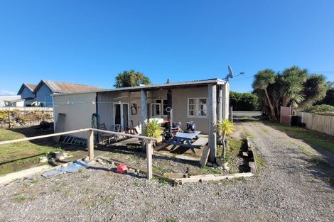 Photo of property in 6 The Esplanade, Westport, 7825