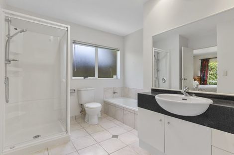 Photo of property in 27 Stanhope Road, Mount Wellington, Auckland, 1051