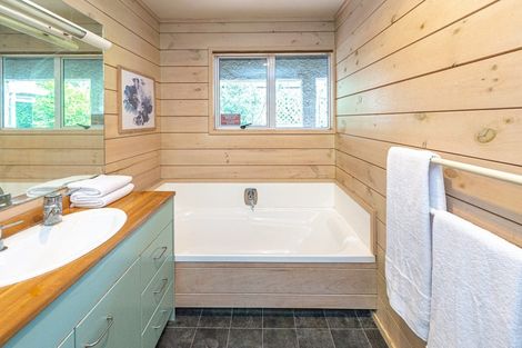 Photo of property in 6 Montgomery Road, Otamatea, Whanganui, 4501