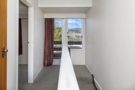 Photo of property in 8a Tawai Street, Trentham, Upper Hutt, 5018