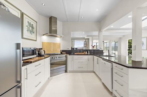 Photo of property in 31 Upper Watt Street, Wadestown, Wellington, 6012