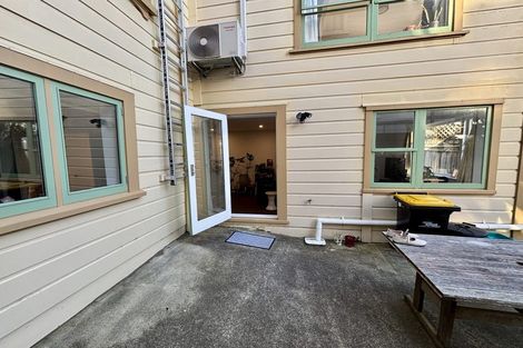 Photo of property in 88 Roxburgh Street, Mount Victoria, Wellington, 6011