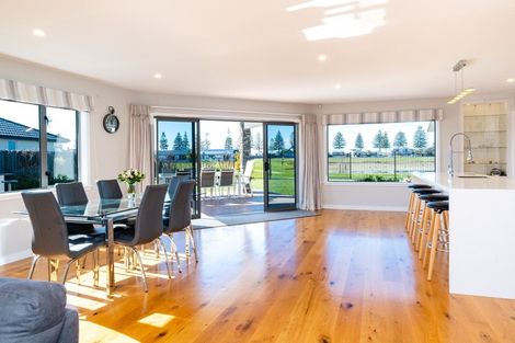 Photo of property in 11 Kaituna Place, Te Awa, Napier, 4110