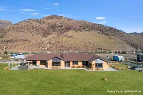 Photo of property in 10 Hardacre Place, Omarama, 9412