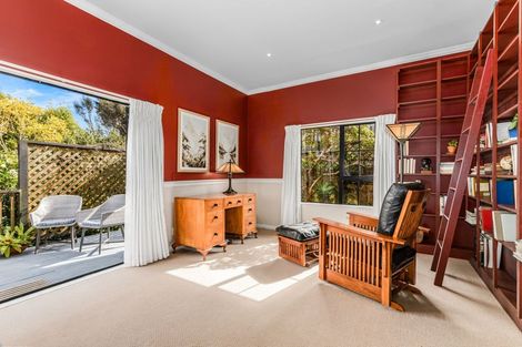 Photo of property in 6 Samwell Drive, Whitby, Porirua, 5024