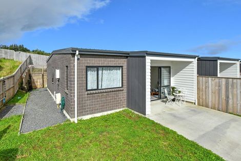 Photo of property in 27a Poruru Close, Papakura, 2110