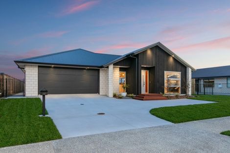 Photo of property in 32 Montiicola Drive, Papamoa Beach, Papamoa, 3118