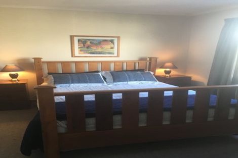 Photo of property in 16 Freyberg Street, Roslyn, Palmerston North, 4414