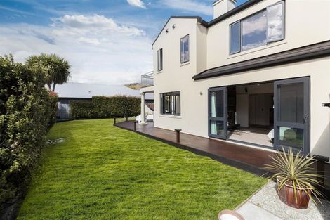 Photo of property in 1 Coburn Place, Lake Hayes, Queenstown, 9304