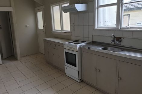 Photo of property in 16 Gifford Road, Papatoetoe, Auckland, 2025