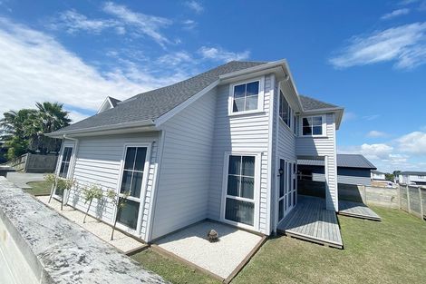 Photo of property in 27 Howe Street, Howick, Auckland, 2014
