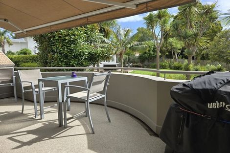 Photo of property in 4/24 Eversleigh Road, Belmont, Auckland, 0622