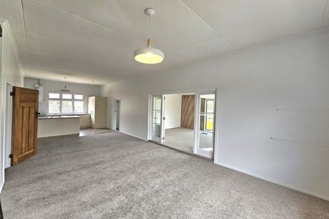 Photo of property in 40 Record Street, Fitzroy, New Plymouth, 4312