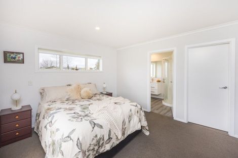 Photo of property in 18 Accolade Street, Maewa, Feilding, 4702