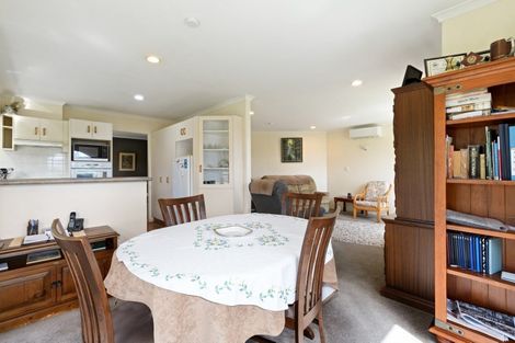 Photo of property in 19 Rowesdale Drive, Ohauiti, Tauranga, 3112