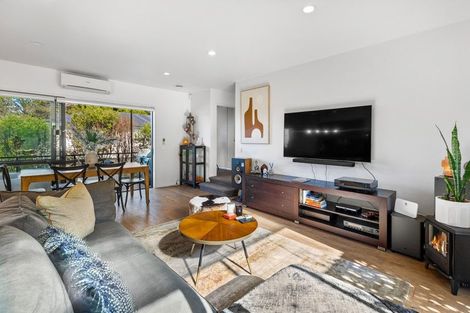 Photo of property in 24 Edgerton Road, Te Atatu Peninsula, Auckland, 0610