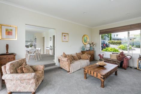 Photo of property in 83 Hikanui Drive, Havelock North, 4130