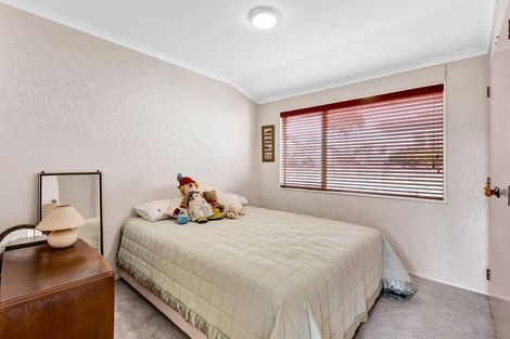 Photo of property in 2/219 Mangorei Road, Merrilands, New Plymouth, 4312