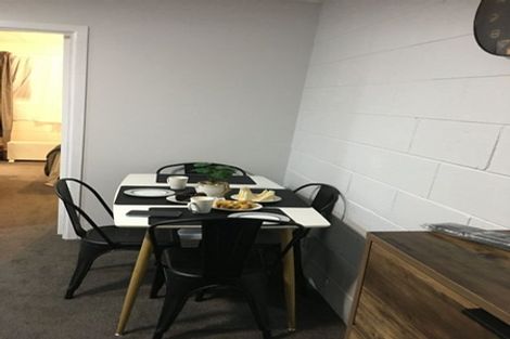 Photo of property in 3o Mountain Road, Mount Wellington, Auckland, 1060