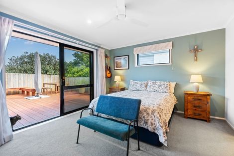 Photo of property in 24 Barbados Way, One Tree Point, 0118