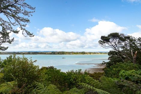 Photo of property in 47 Chatham Avenue, Paremoremo, Auckland, 0632