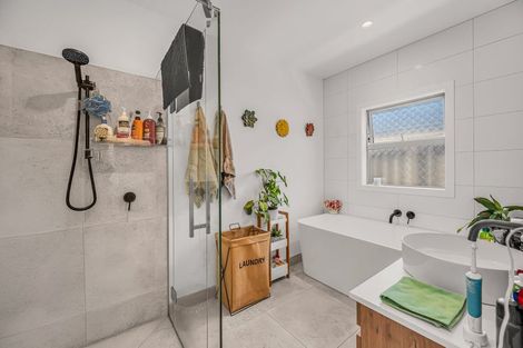 Photo of property in 47 Pelorus Avenue, Poraiti, Napier, 4112