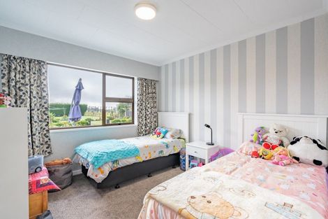 Photo of property in 240 Dunns Road, Otatara, Invercargill, 9879