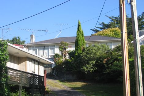 Photo of property in 1/16 Hogans Road, Glenfield, Auckland, 0629