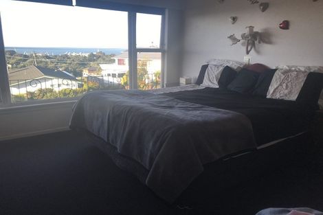 Photo of property in 18 Crownhill Street, Spotswood, New Plymouth, 4310