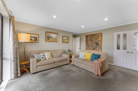 Photo of property in 5 Rongonui Street, Elderslea, Upper Hutt, 5018