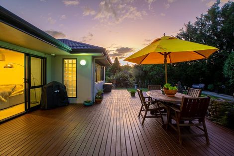 Photo of property in 227 Heta Road, Merrilands, New Plymouth, 4312