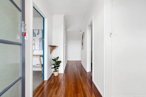 Photo of property in 12 Bowen Street, Levin, 5510