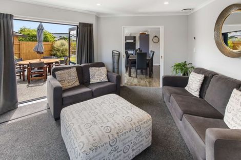 Photo of property in 5 Meridian Grove, Kelvin Grove, Palmerston North, 4414