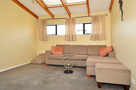 Photo of property in 1/94 Jutland Road, Hauraki, Auckland, 0622