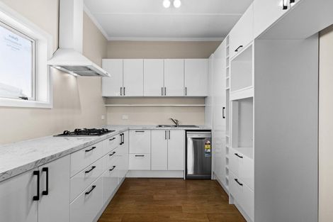 Photo of property in 605 Grove Road, Mayfair, Hastings, 4122