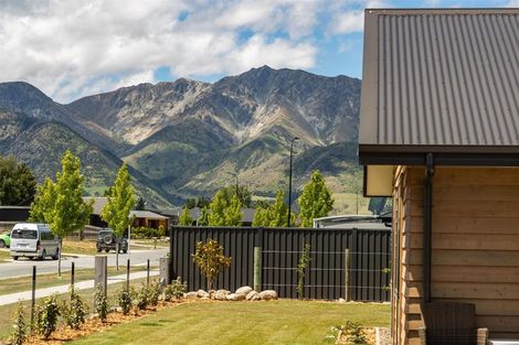 Photo of property in 8 Grandview Road, Lake Hawea, 9382
