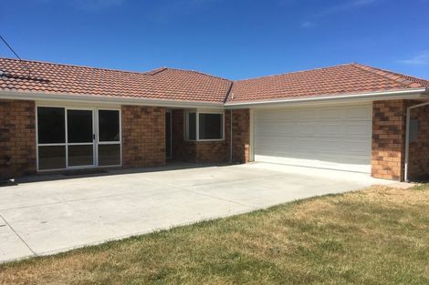 Photo of property in 6 Perrin Place, Darfield, 7510